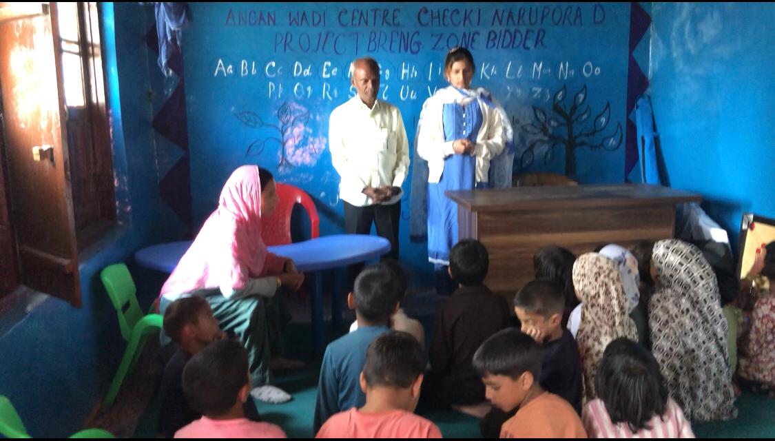  My associate Dr. Rafia Hassan explaining the concept of Super Brain Yoga in Kashmiri Language.